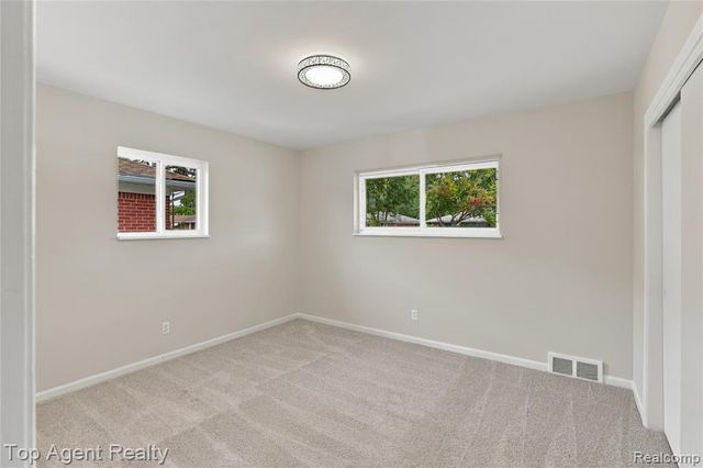 17716 Veronica Avenue, Eastpointe, MI 48021