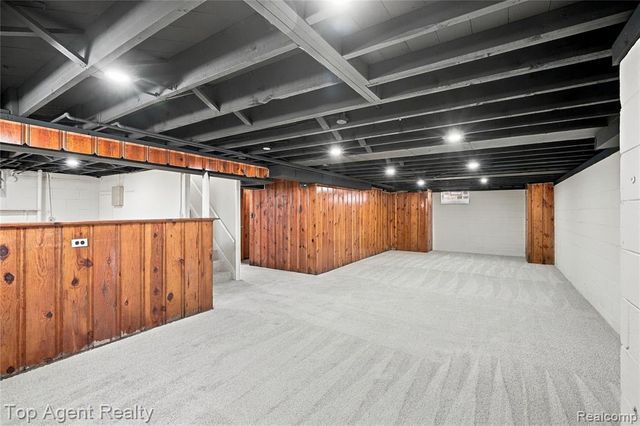 17716 Veronica Avenue, Eastpointe, MI 48021