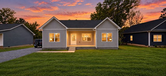 104 May St, Mc Ewen, TN 37101