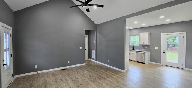 104 May St, Mc Ewen, TN 37101