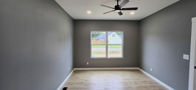 104 May St, Mc Ewen, TN 37101