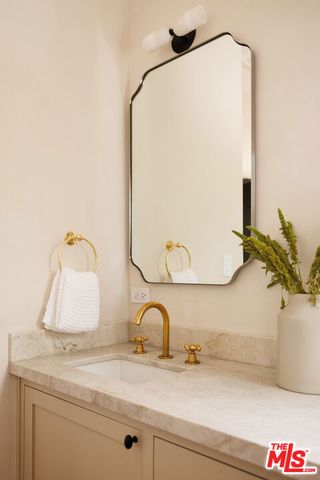 1226 Smithwood Drive 4, Los Angeles, CA 90035