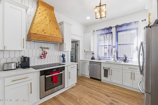 422 7TH Street W, Jacksonville, FL 32206