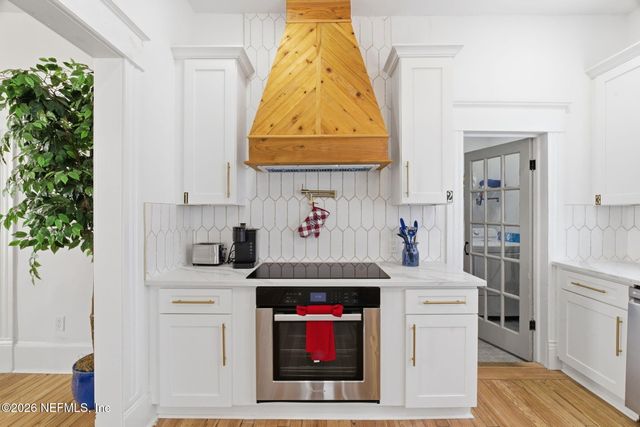 422 7TH Street W, Jacksonville, FL 32206