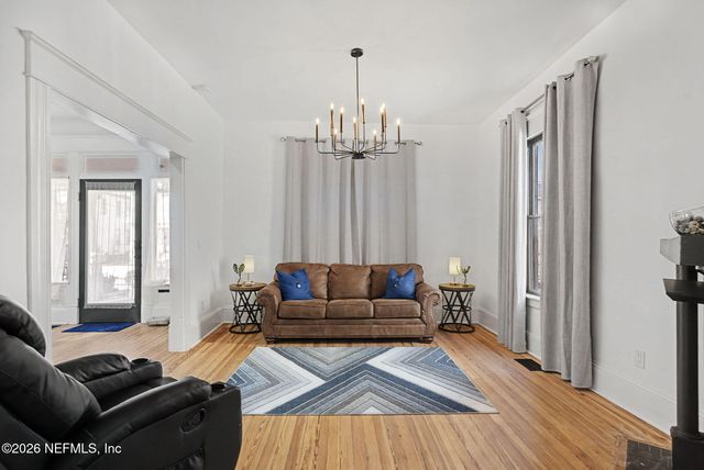 422 7TH Street W, Jacksonville, FL 32206