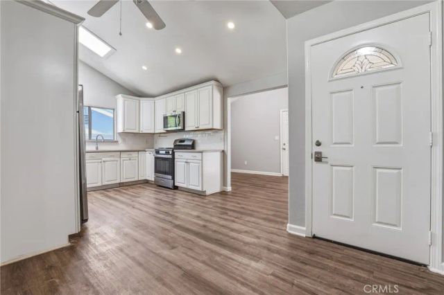17856 Stillmore, Canyon Country, CA 91387
