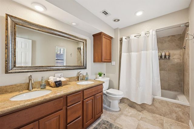 251 Springs Edge Drive, Conroe, TX 77356