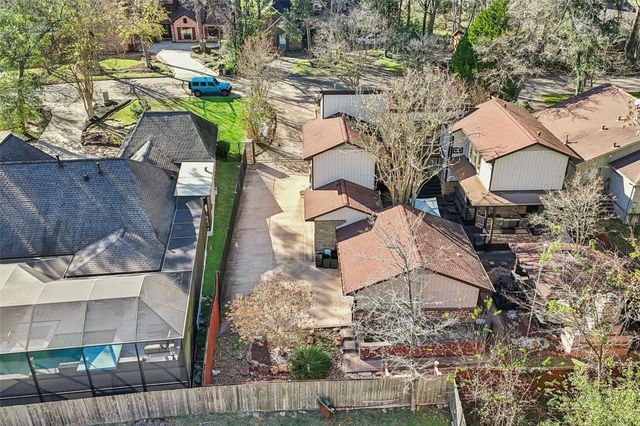 251 Springs Edge Drive, Conroe, TX 77356