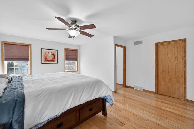 644 Bear Claw Way, Middleton, WI 53562