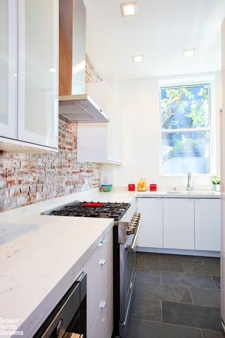 100 E 101ST Street, New York City, NY 10029