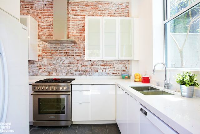 100 E 101ST Street, New York City, NY 10029