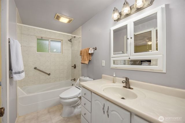 12734 SE 191st Place, Renton, WA 98058