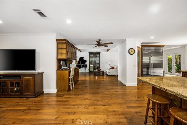 10 Whistling Isle, Irvine, CA 92614