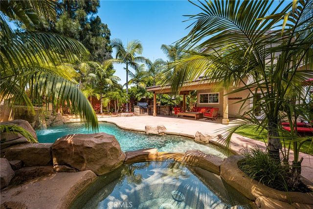10 Whistling Isle, Irvine, CA 92614