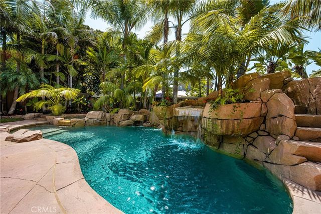 10 Whistling Isle, Irvine, CA 92614