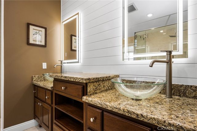 10 Whistling Isle, Irvine, CA 92614