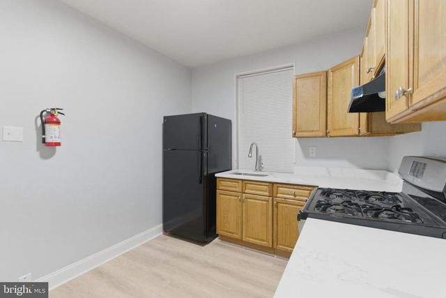 5820 RACE ST, Philadelphia, PA 19139