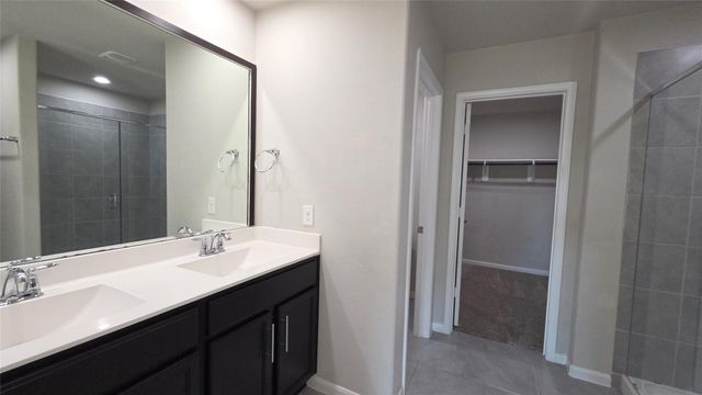 5611 Pleasant Falls Drive, Richmond, TX 77407