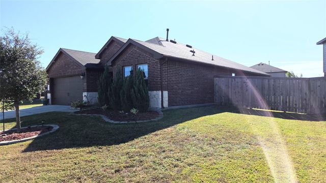 5611 Pleasant Falls Drive, Richmond, TX 77407