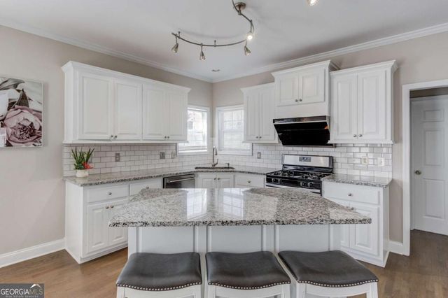 1608 School House, Dacula, GA 30019