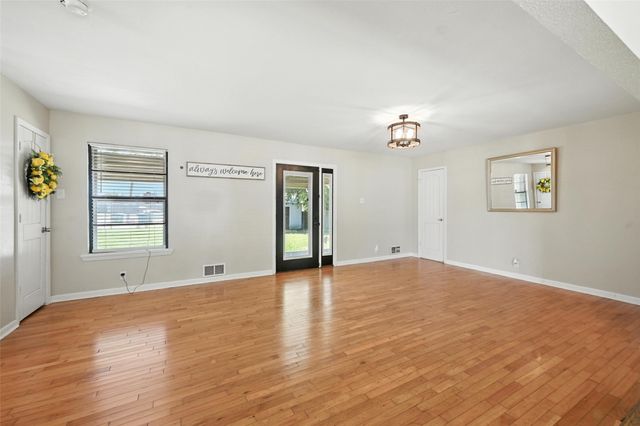 318 W Laurel Street, Sherman, TX 75090
