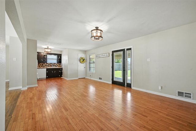 318 W Laurel Street, Sherman, TX 75090