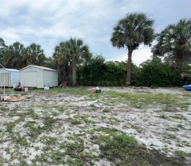 718 Fergusson Lane, West Palm Beach, FL 33415