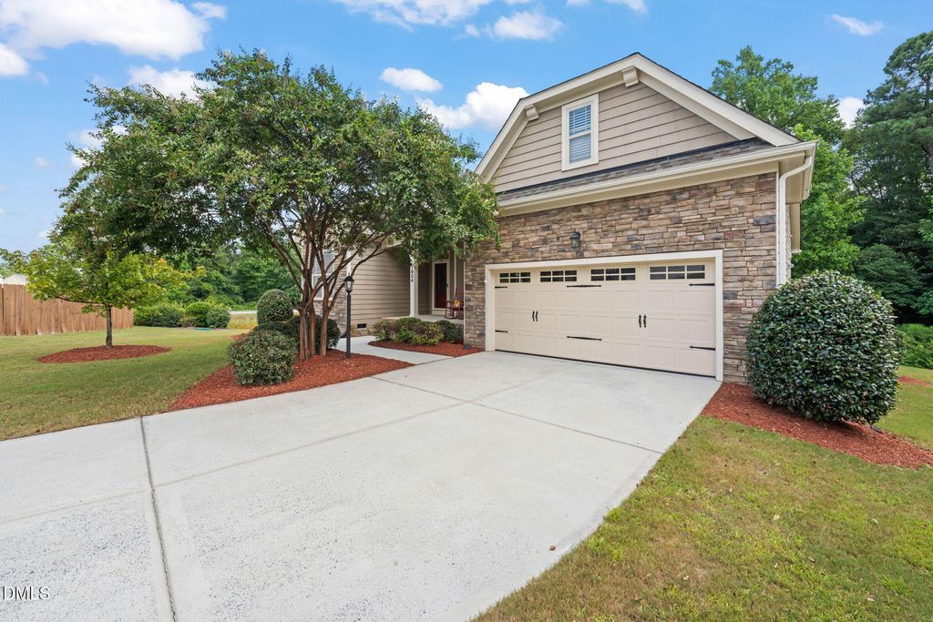 1904 Abniki Drive, Fuquay Varina, NC 27526