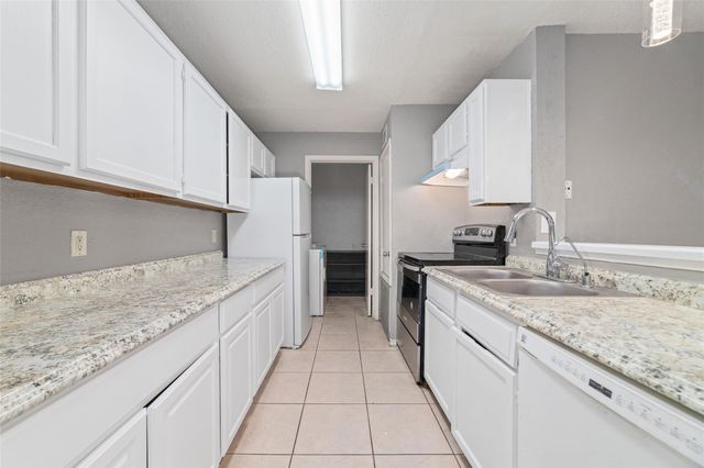 10843 Braes Bend Drive, Houston, TX 77071