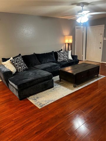 10843 Braes Bend Drive, Houston, TX 77071