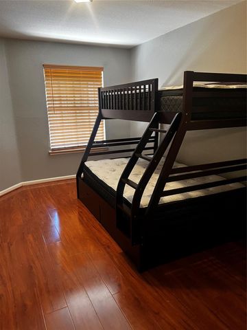 10843 Braes Bend Drive, Houston, TX 77071