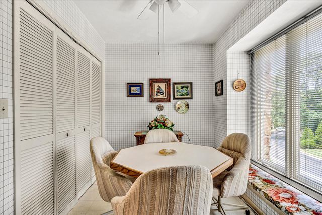 3253 Londonderry LN, Roanoke, VA 24018