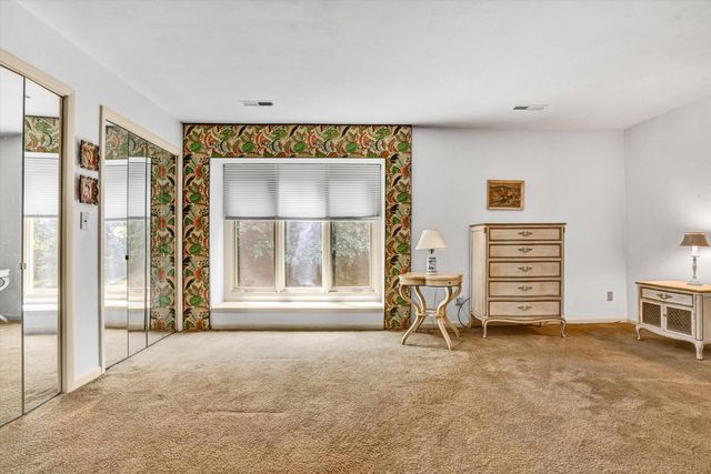 3253 Londonderry LN, Roanoke, VA 24018
