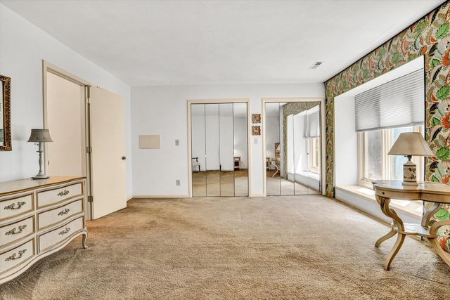 3253 Londonderry LN, Roanoke, VA 24018