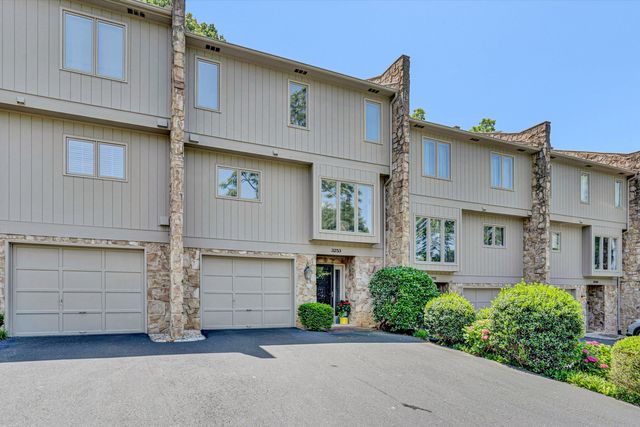 3253 Londonderry LN, Roanoke, VA 24018