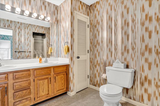 3253 Londonderry LN, Roanoke, VA 24018