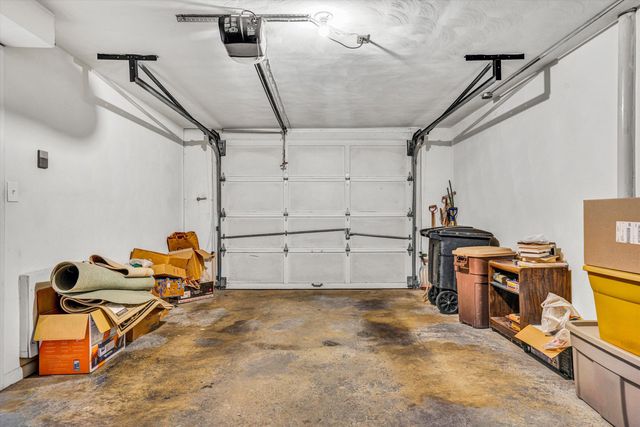 3253 Londonderry LN, Roanoke, VA 24018
