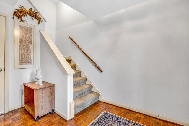 3253 Londonderry LN, Roanoke, VA 24018