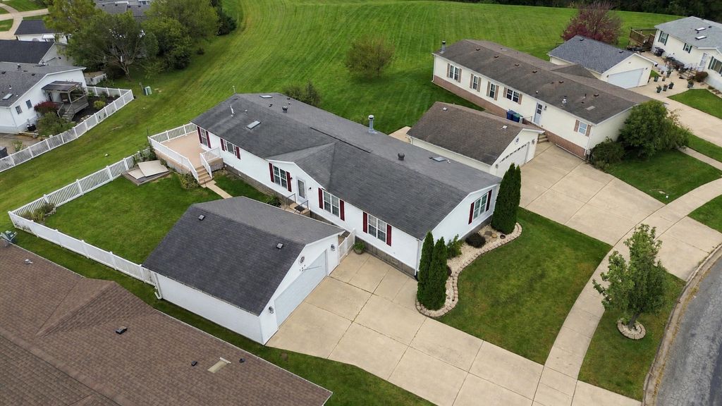 123 Hibiscus Circle, Matteson, IL 60443 — exterior