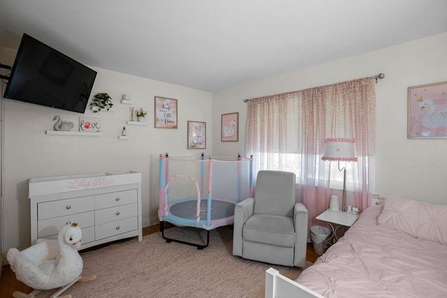 5221 Elbert Way, Sacramento, CA 95842
