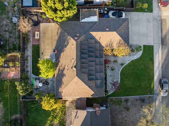 5221 Elbert Way, Sacramento, CA 95842