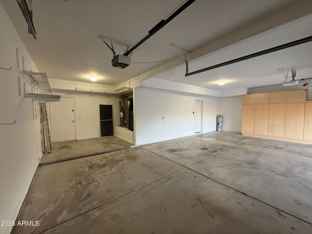 3213 E Desert Flower Lane, Phoenix, AZ 85044