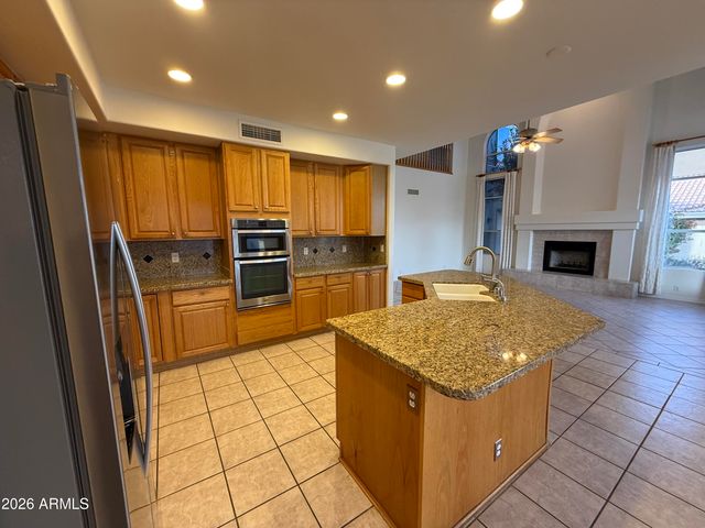 3213 E Desert Flower Lane, Phoenix, AZ 85044