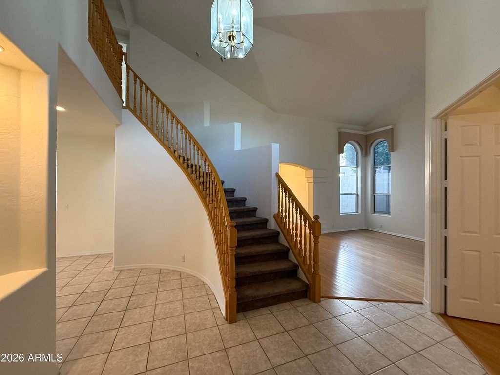 3213 E Desert Flower Lane, Phoenix, AZ 85044