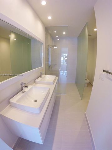 6415 NW 102nd Path 101, Doral, FL 33178