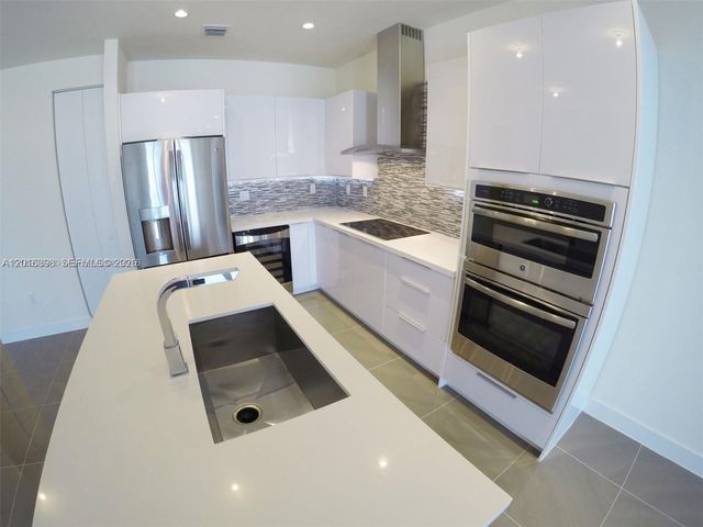 6415 NW 102nd Path 101, Doral, FL 33178