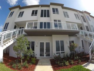 6415 NW 102nd Path 101, Doral, FL 33178