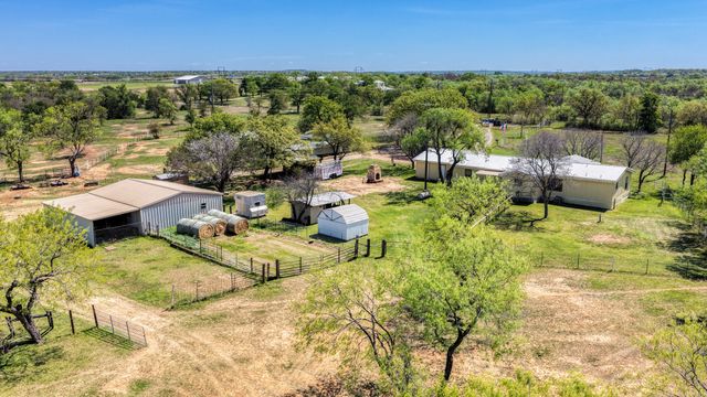 376 Dickson Lane, Gordon, TX 76453