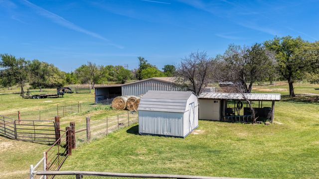 376 Dickson Lane, Gordon, TX 76453