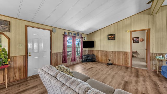 376 Dickson Lane, Gordon, TX 76453